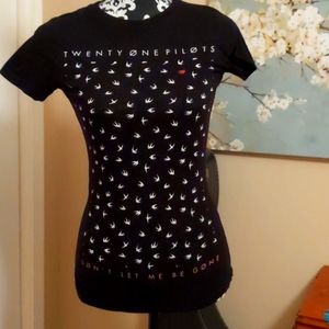 Twenty One Pilots Goner shirt size small